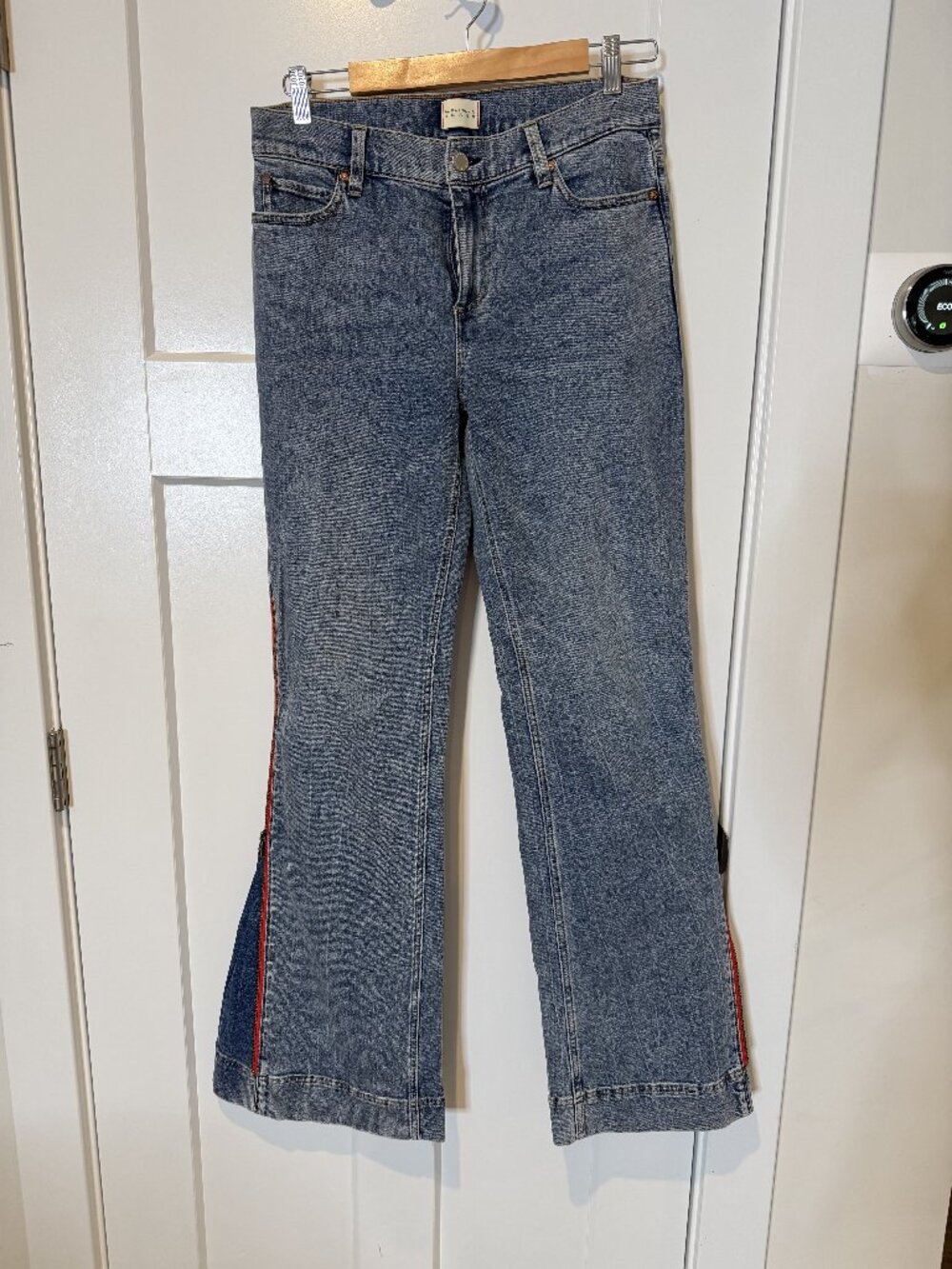 Alice + Olivia Rey Side Zipper Flare Jeans Size 29